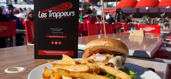 Le Trappeur Menu OMELETTES & HAMBURGERS Prix